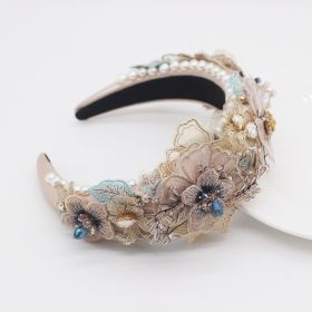 Baroque Sponge Exaggerated Pearl Lace Petal Diamond Crystal Geometry Ladies Prom (Color: yellow)